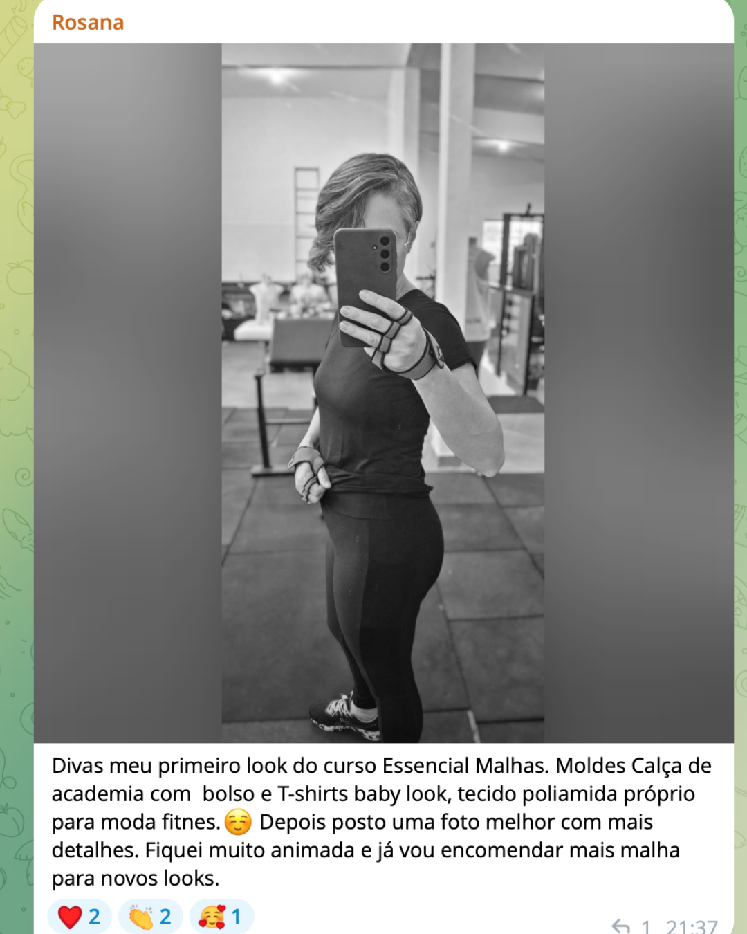Peça de malha feita por aluna